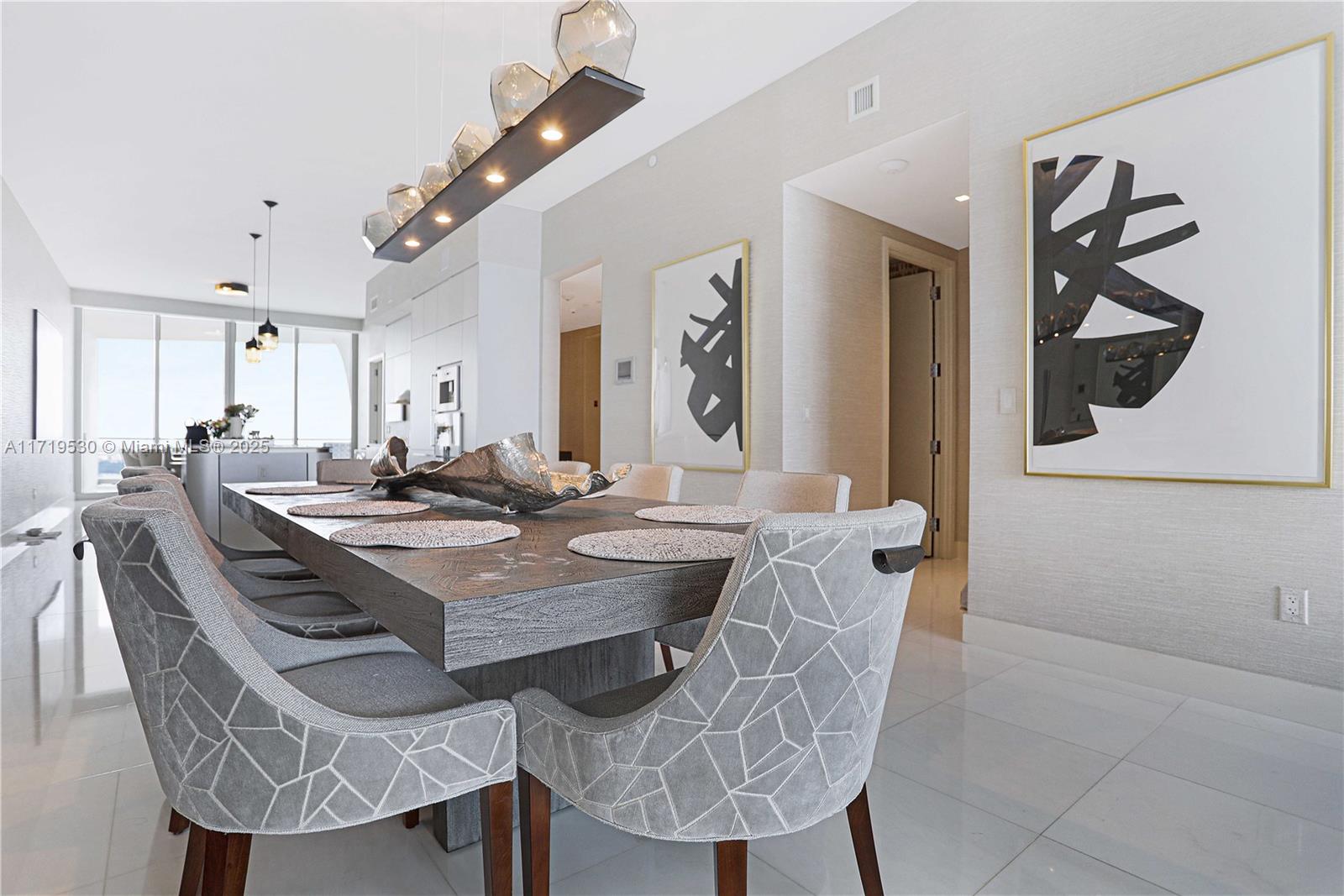 JADE SIGNATURE CONDO - Residential