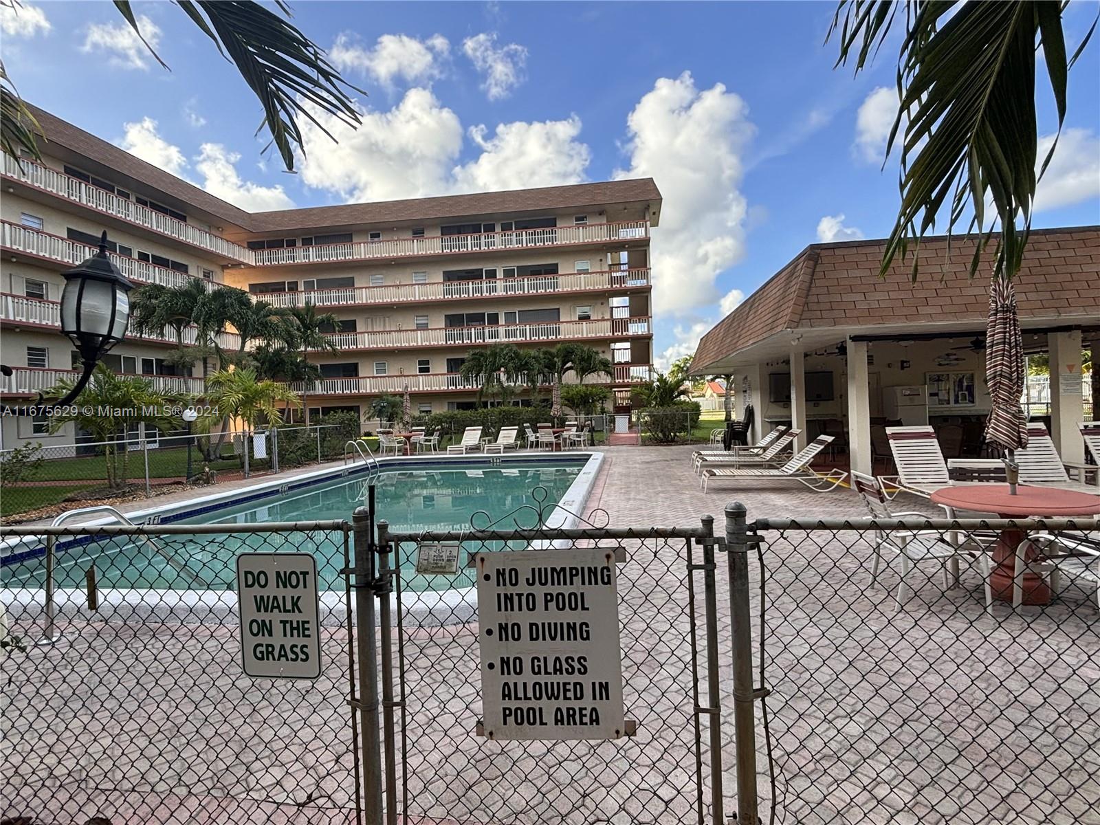 BEVERLY HILLS CONDO - Residential