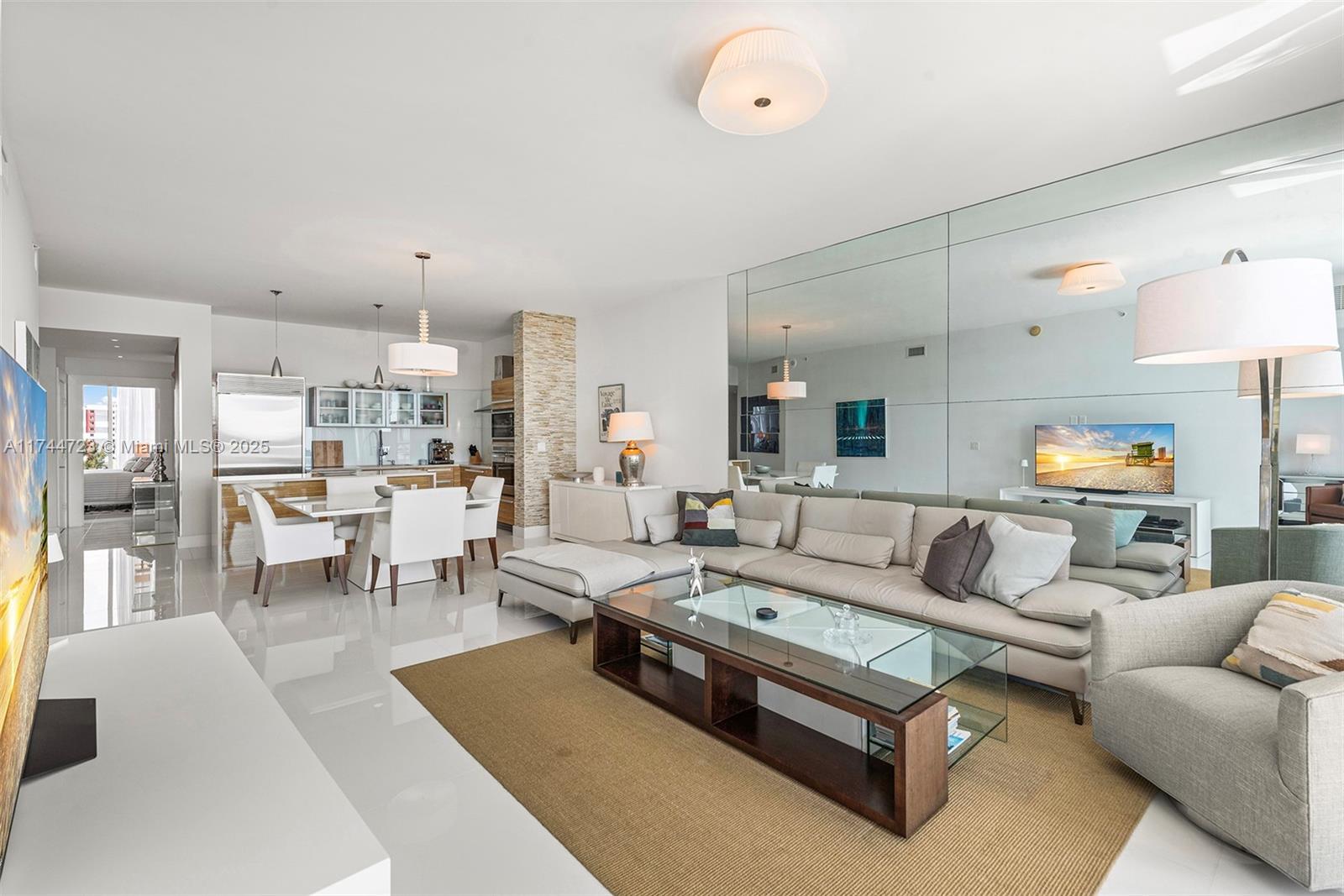 2020 N Bayshore Dr 903