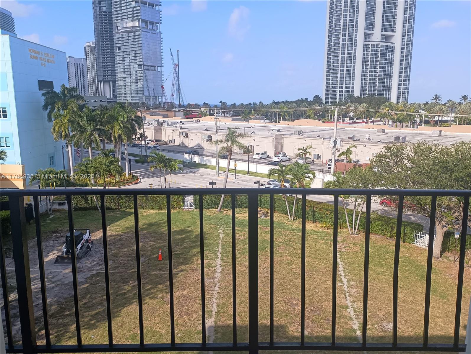 Rental Property at 18100 Atlantic Blvd 507, Sunny Isles Beach, Miami-Dade County, Florida - Bedrooms: 1 
Bathrooms: 1  - $1,800 MO.