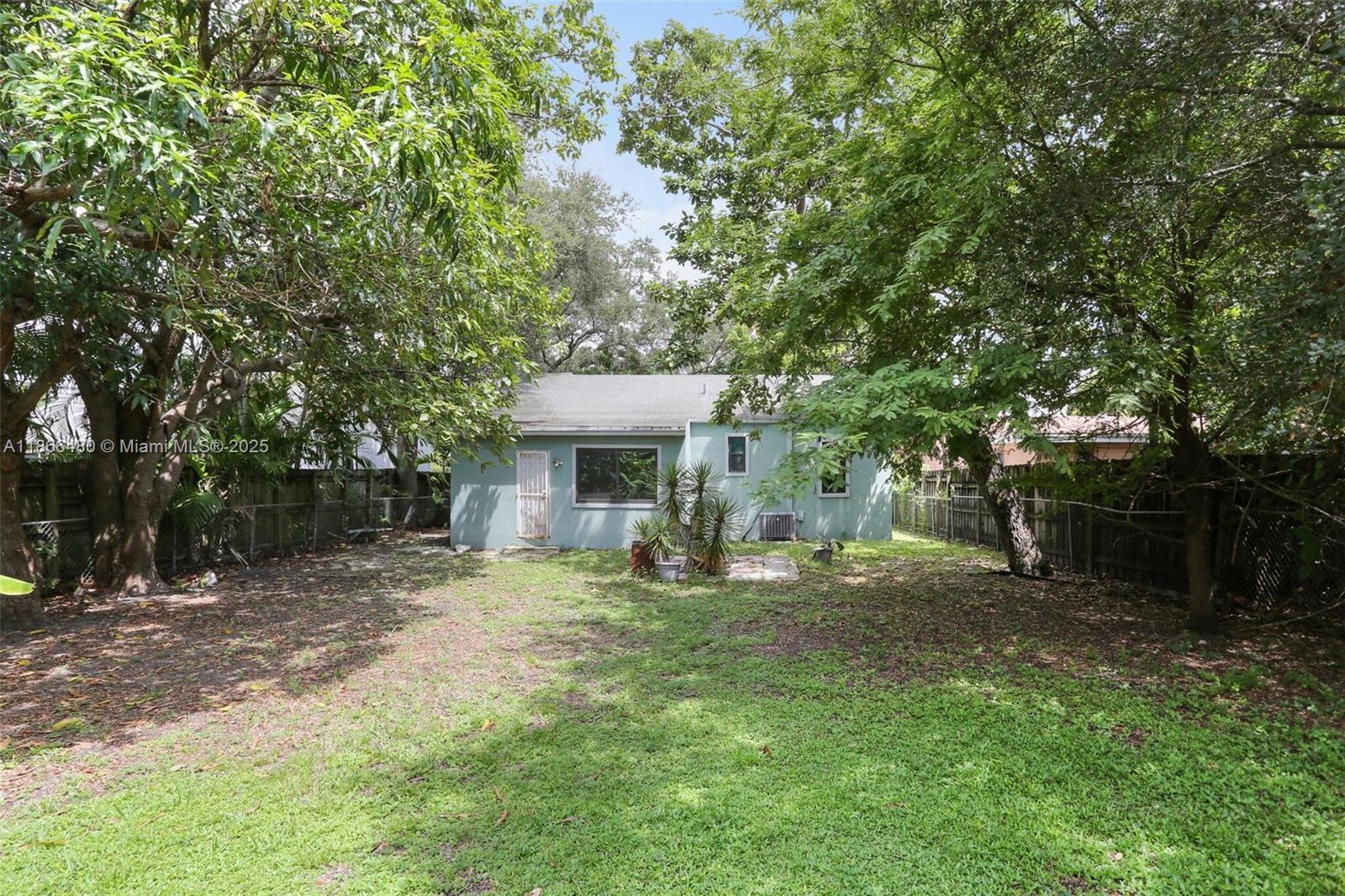 118 NW 44th St