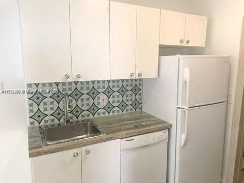 Miami Beach, Florida 33139, United States, 1 Bedroom Bedrooms, ,1 BathroomBathrooms,Residential,Active,99921