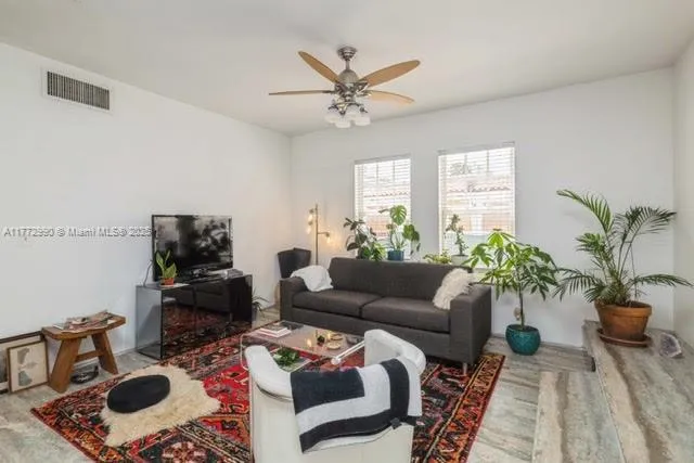 Miami Beach, Florida 33139, United States, 1 Bedroom Bedrooms, ,1 BathroomBathrooms,Residential,Active,99921