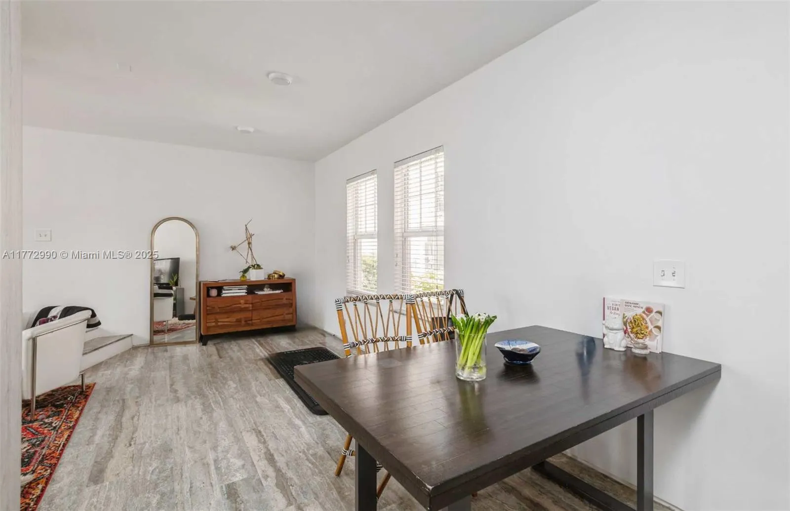 Miami Beach, Florida 33139, United States, 1 Bedroom Bedrooms, ,1 BathroomBathrooms,Residential,Active,99921