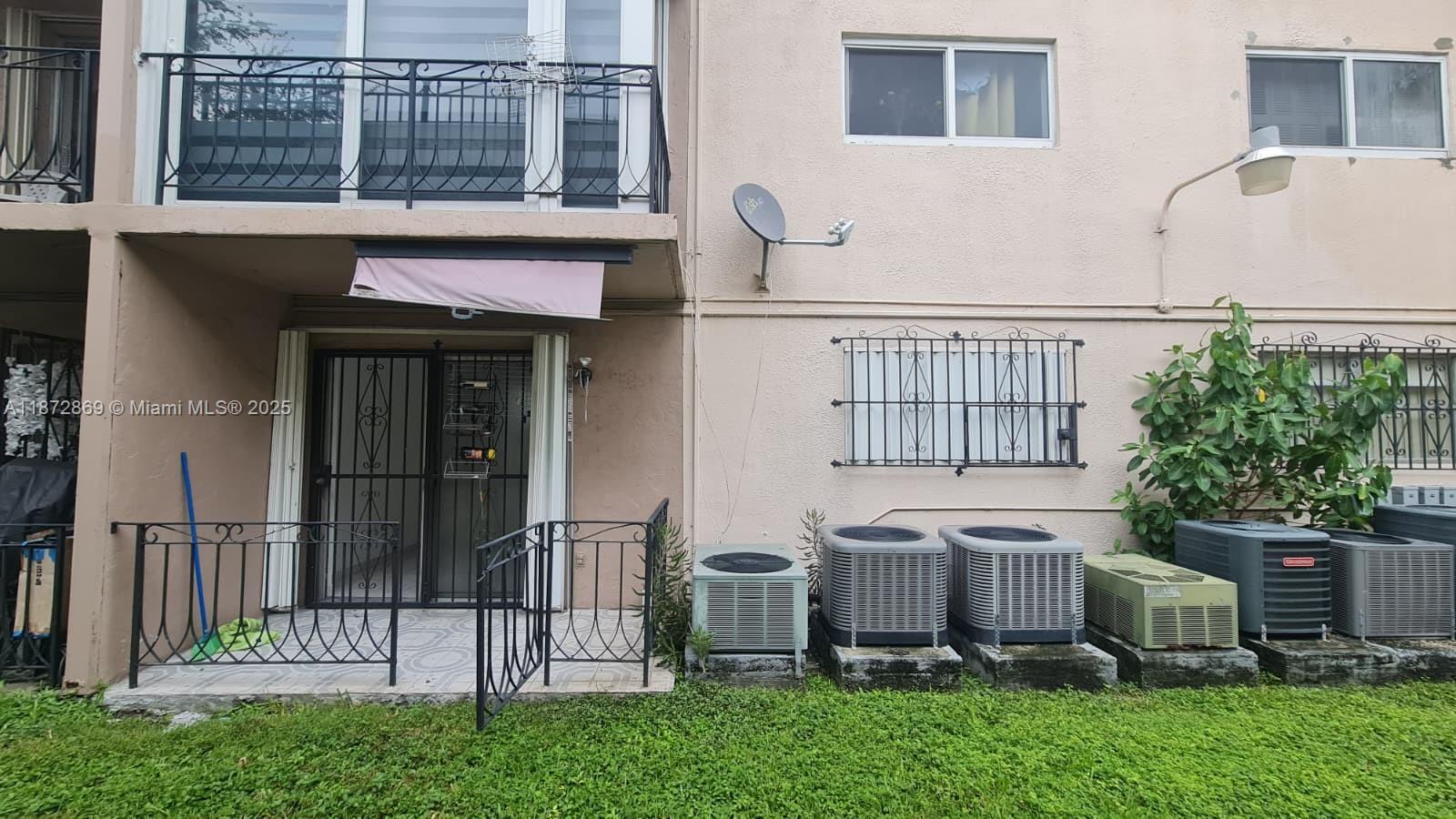 EL CID CONDO - Residential