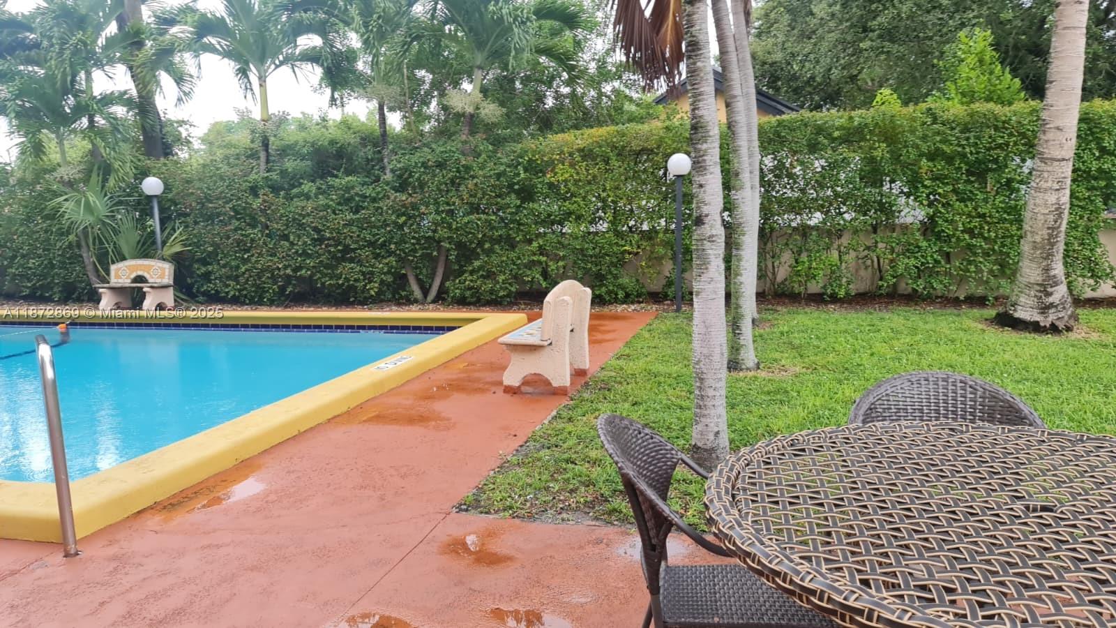 EL CID CONDO - Residential