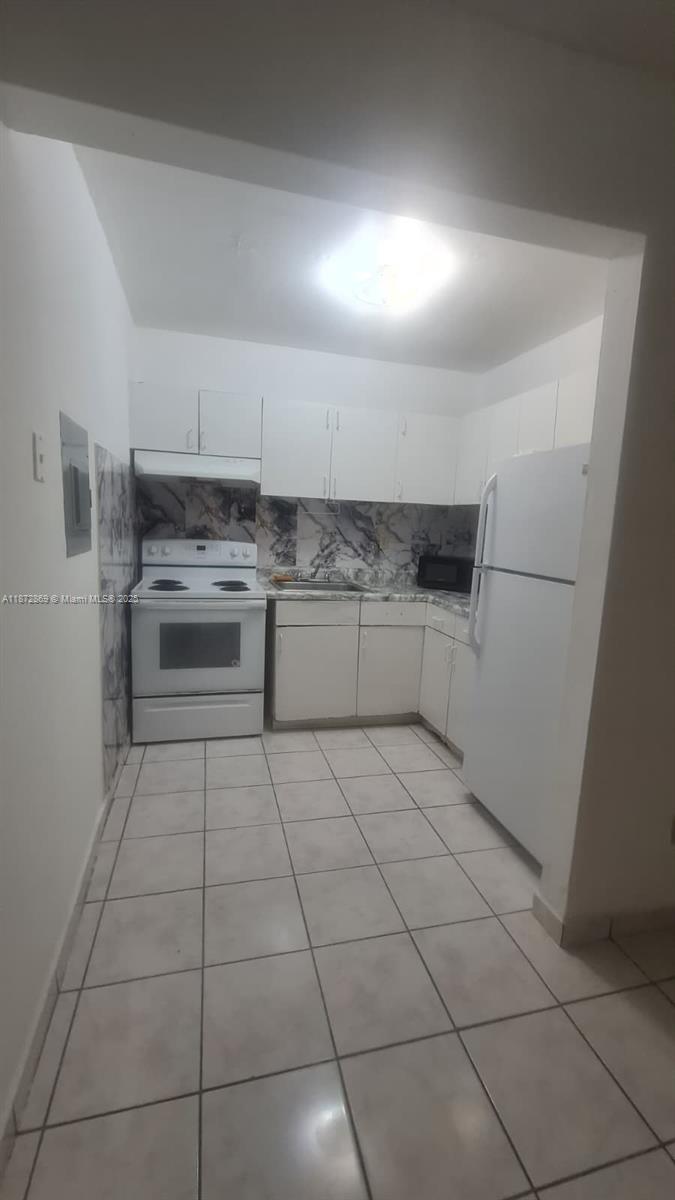 EL CID CONDO - Residential