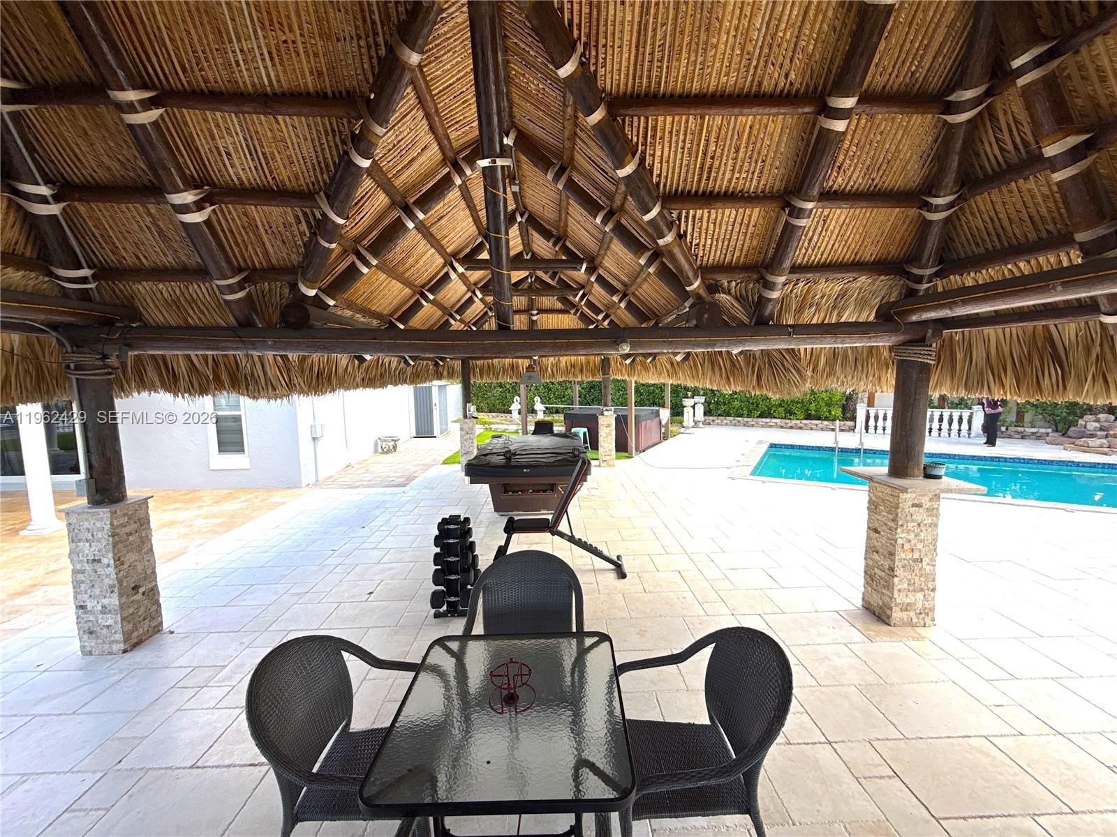 LAKES ON THE GREEN - SEC - Residential