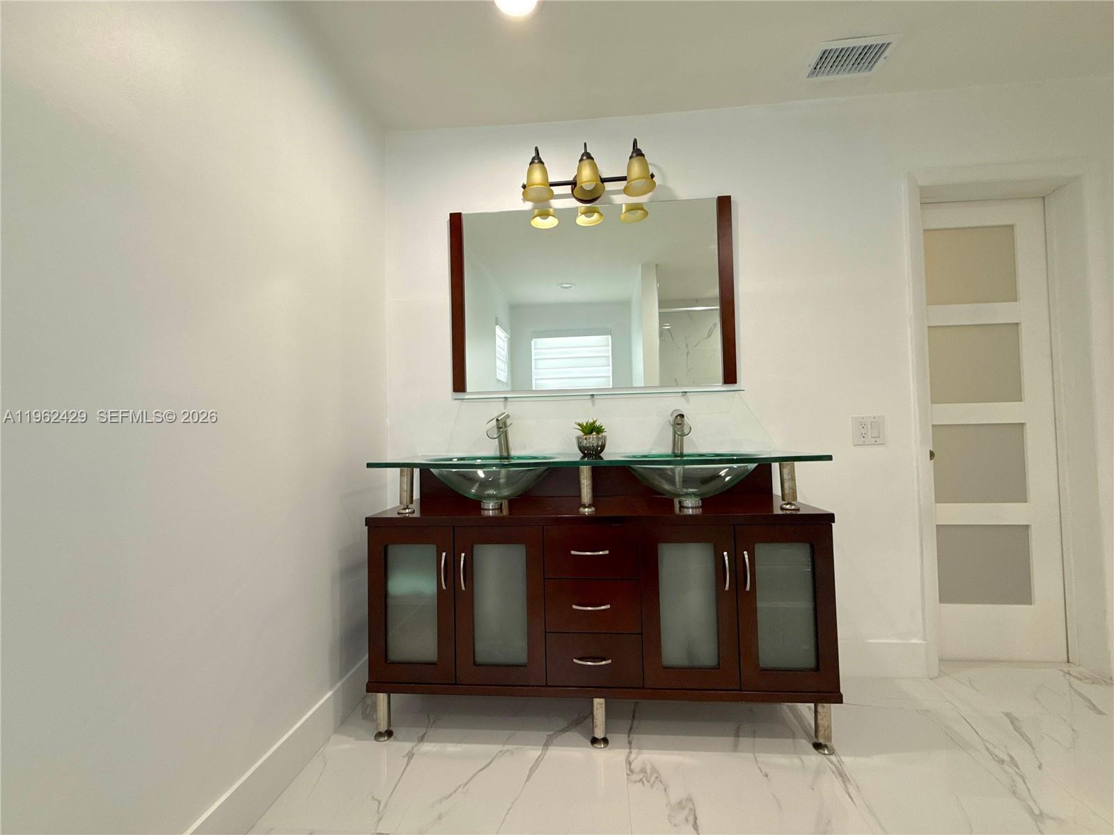 LAKES ON THE GREEN - SEC - Residential