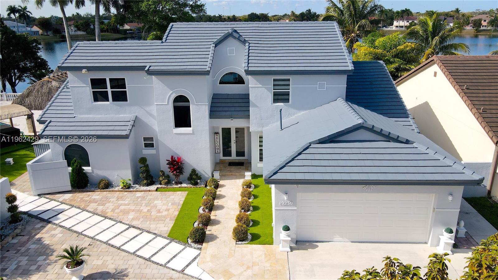 LAKES ON THE GREEN - SEC - Residential