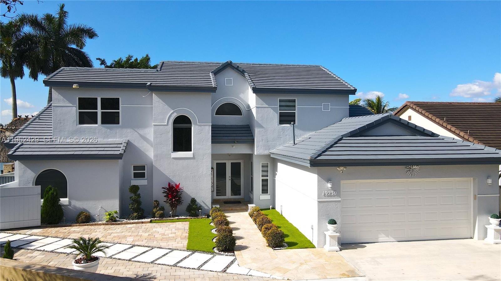 LAKES ON THE GREEN - SEC - Residential