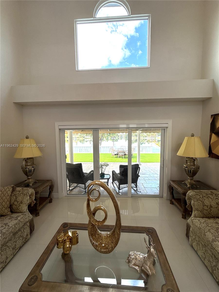 LAKES ON THE GREEN - SEC - Residential