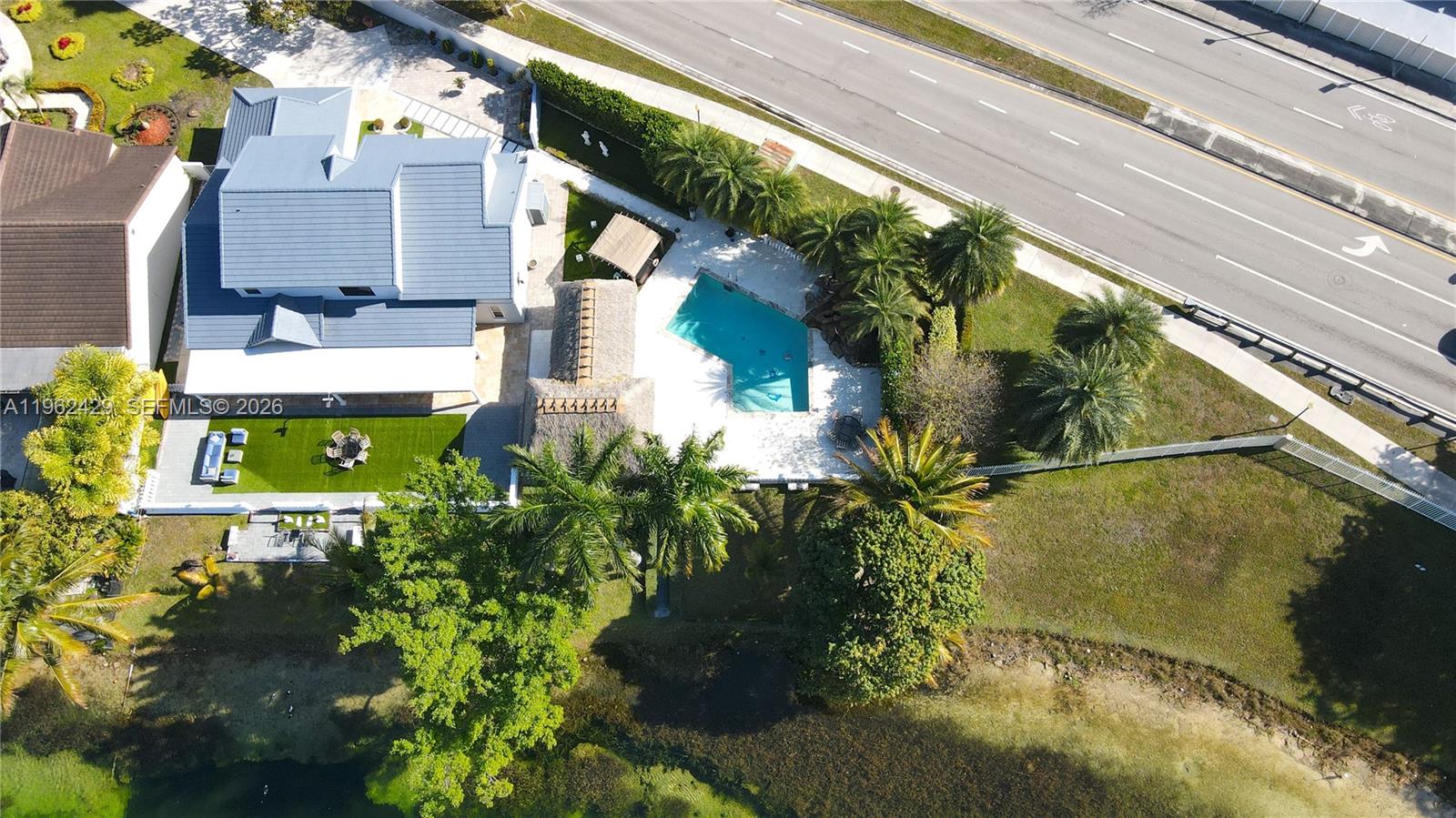 LAKES ON THE GREEN - SEC - Residential