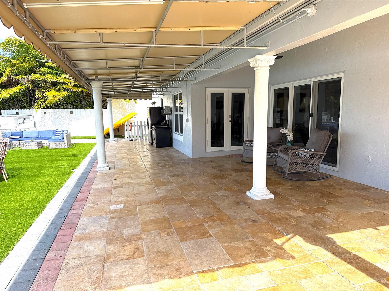 LAKES ON THE GREEN - SEC - Residential