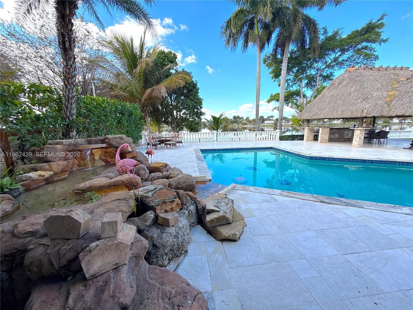 LAKES ON THE GREEN - SEC - Residential