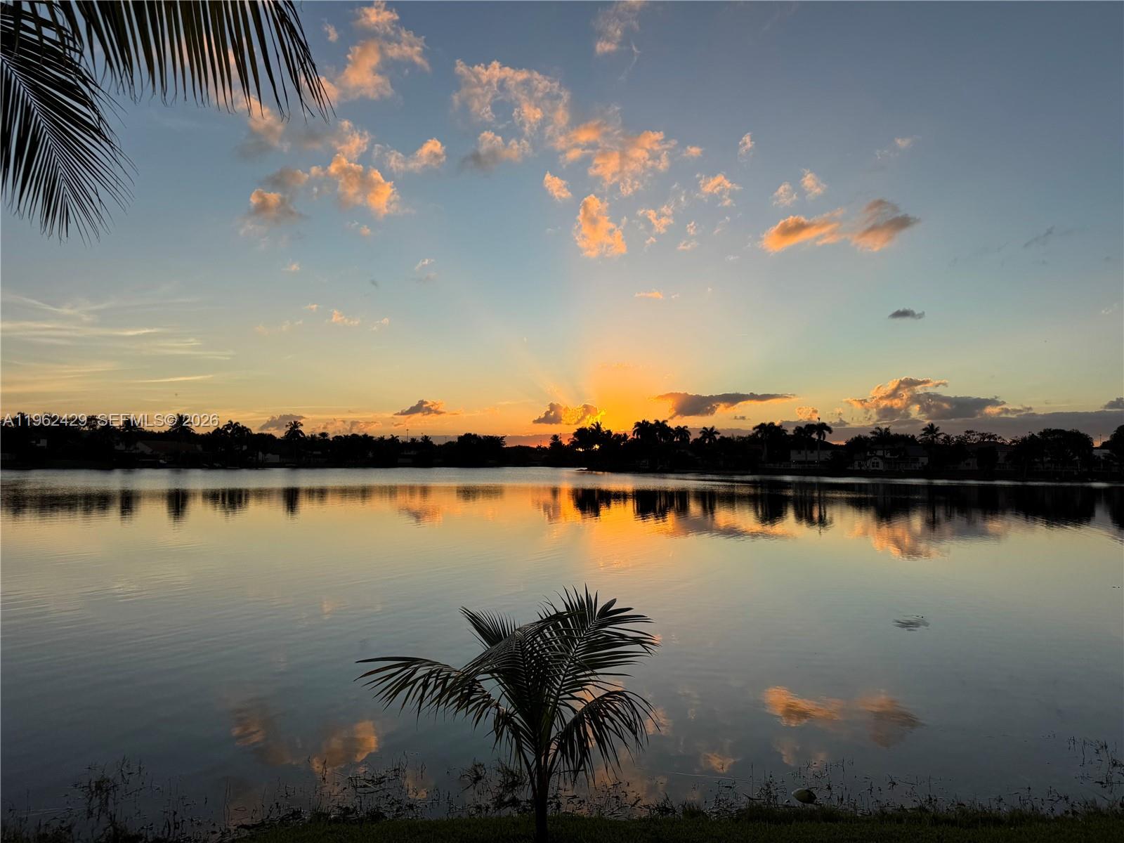 LAKES ON THE GREEN - SEC - Residential