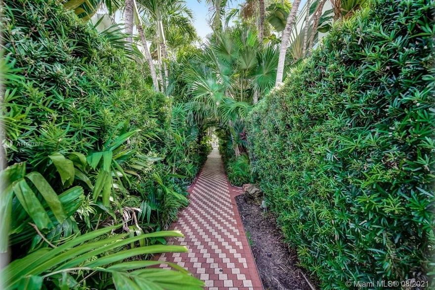 Cozy super illuminated unit two full bathrooms, spacious one bedroom the water club condo is located in the mid Miami beach a well known section desired by buyers and investors, this location features a docking station for boats. situated between the ocean on the east side and the inter-coastal Biscayne bay to the west. super safe, prime location exquisite garden and boat ramp close to Mont Sinai hospital exclusive beaches and more a must see vacant ready to move inn fully remolded, easy to show a true Gem... low maintenance, public transportation, walking distance to Mont Sinai hospital easy to rent. 
40 years inspection already pass easy to show lock box combination