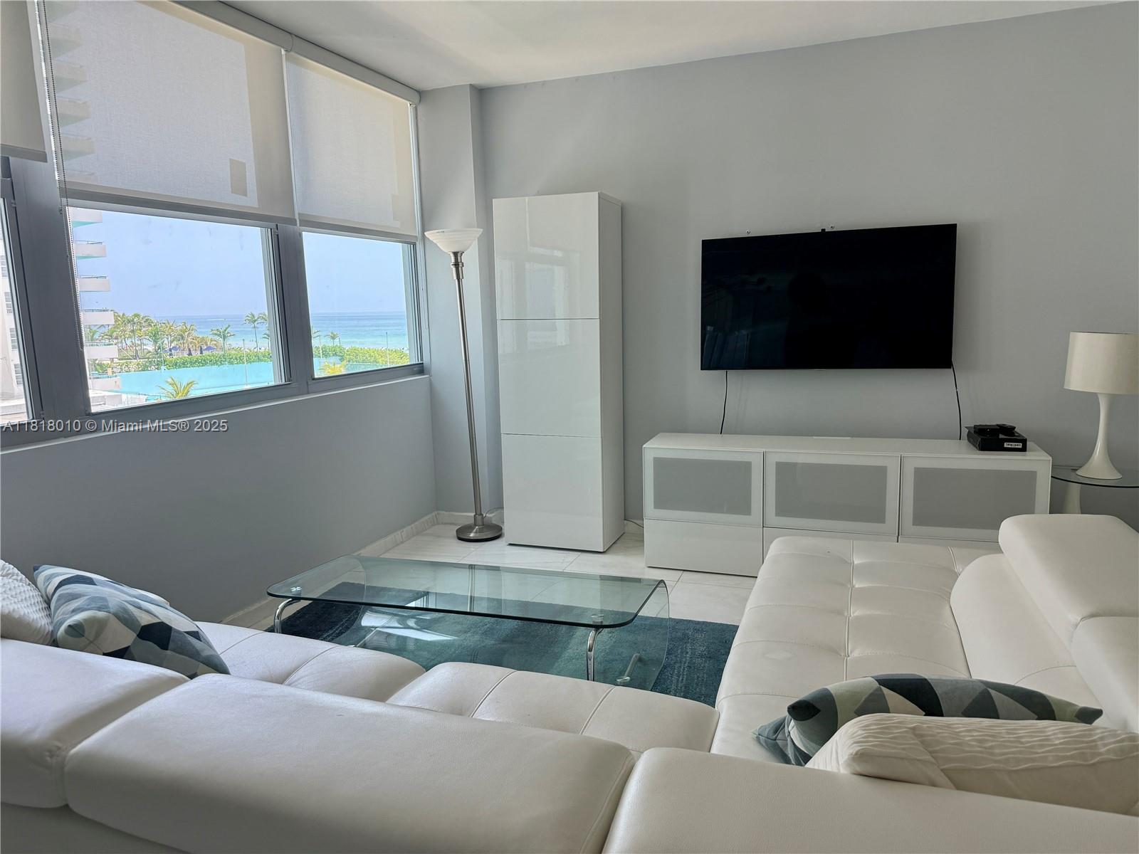 5055 Collins Ave 4A, Miami Beach, Miami-Dade County, Florida - 1 Bedrooms  
2 Bathrooms - 