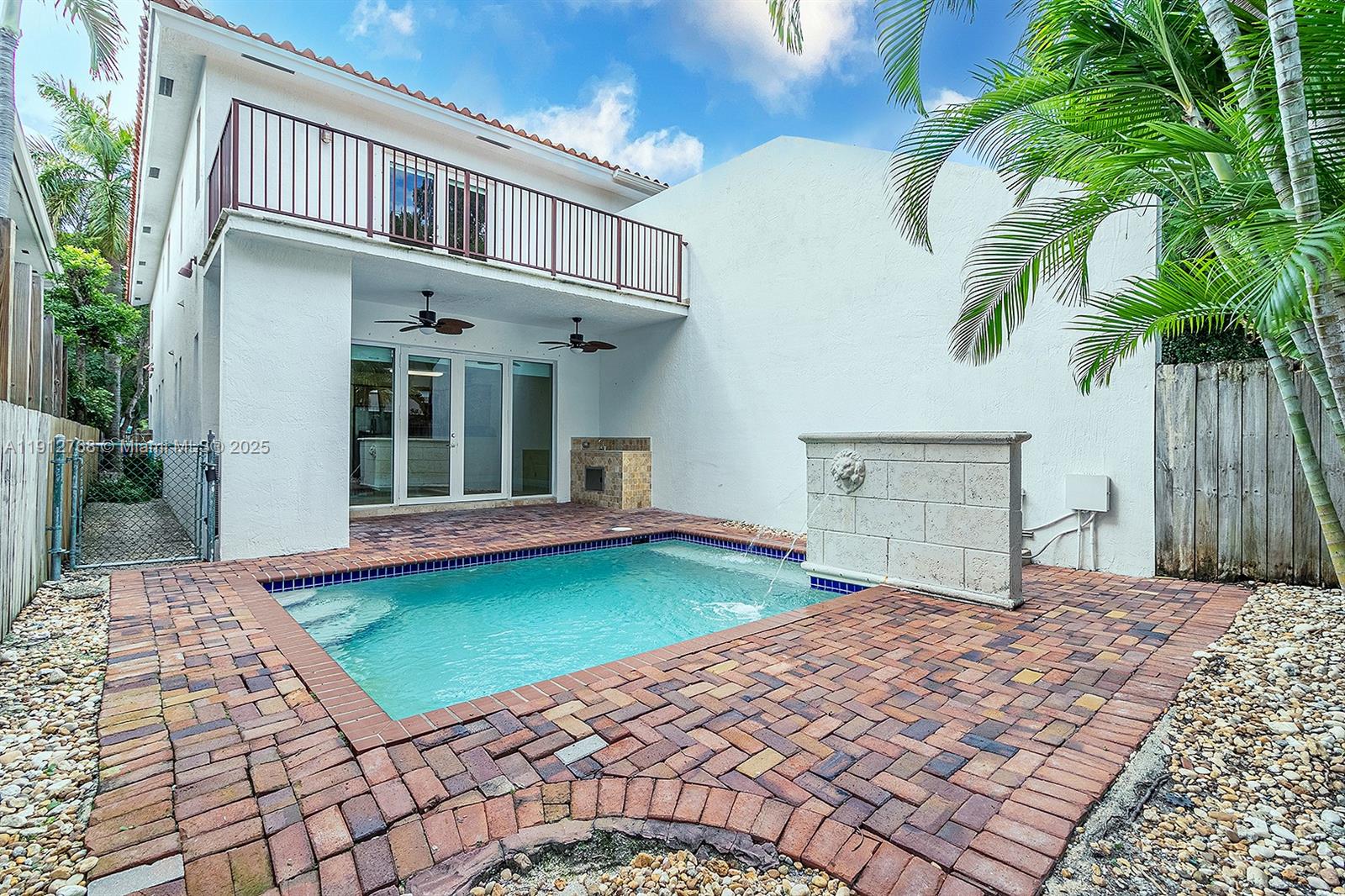 BISCAYNE REALTY COS SUB O - Residential Lease