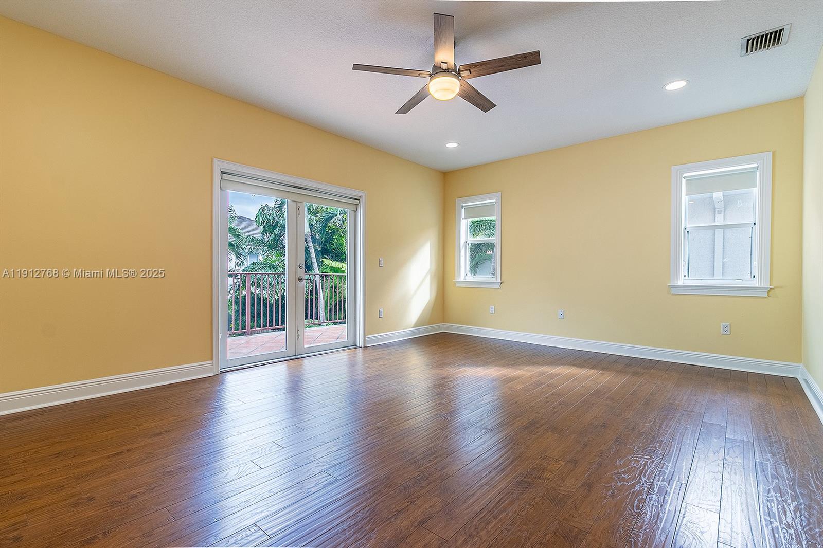 BISCAYNE REALTY COS SUB O - Residential Lease