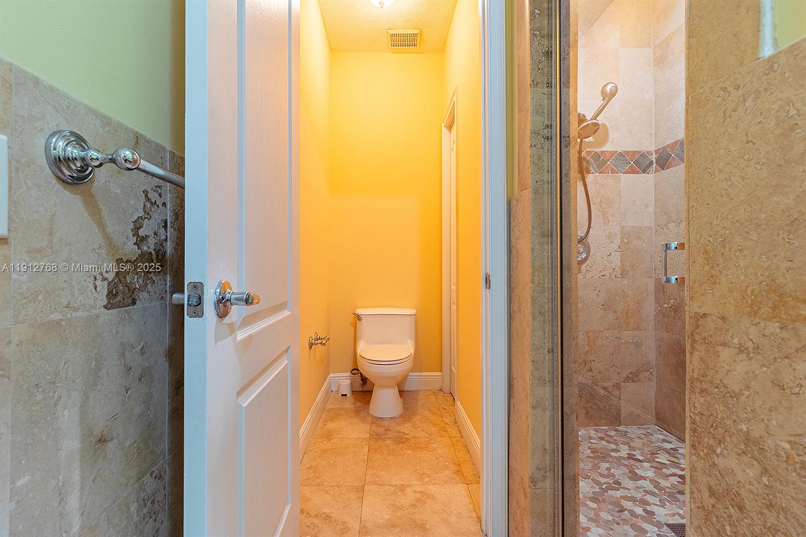 BISCAYNE REALTY COS SUB O - Residential Lease