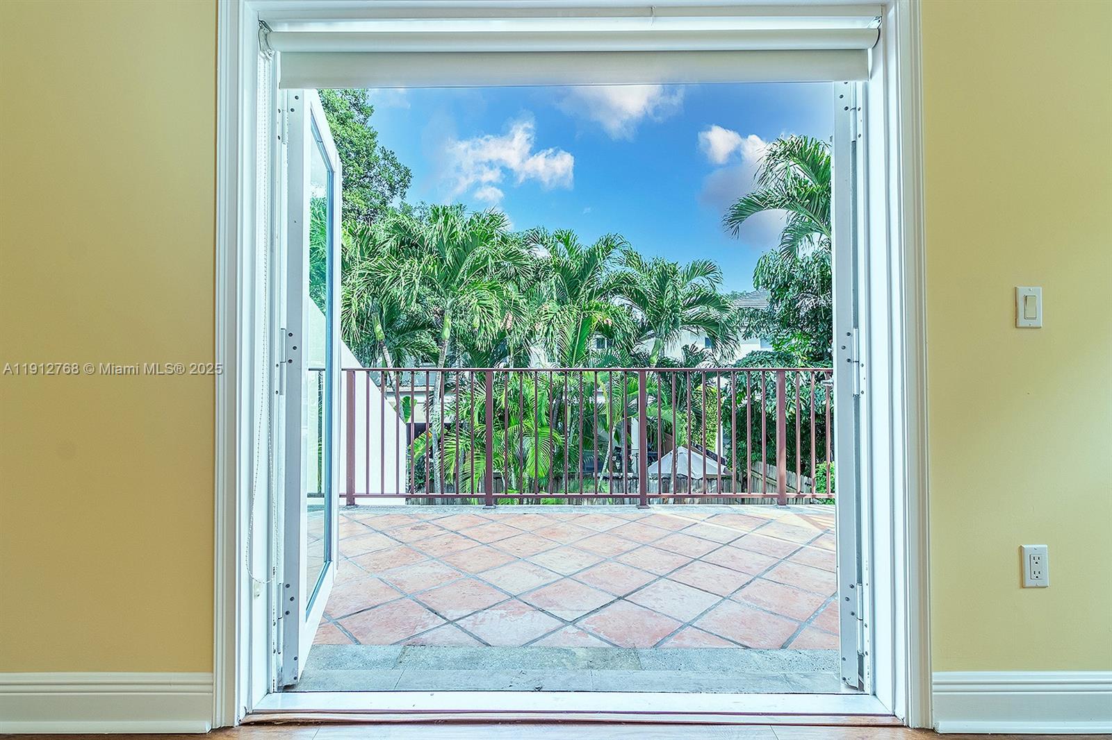 BISCAYNE REALTY COS SUB O - Residential Lease