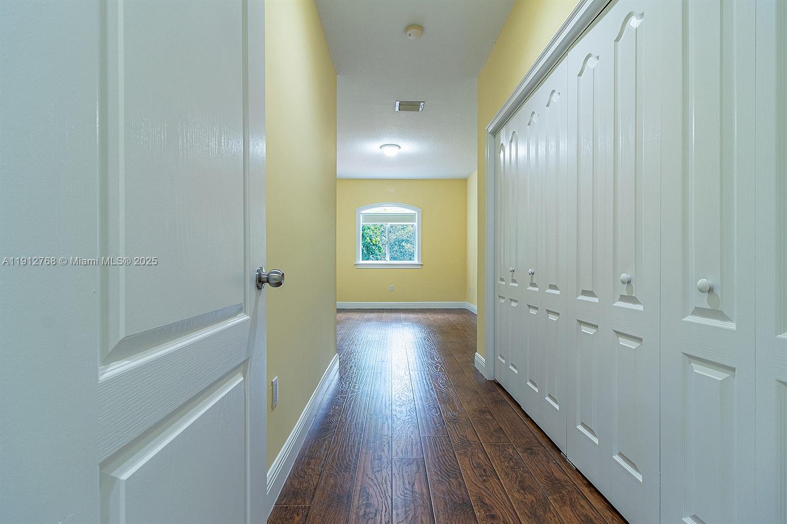 BISCAYNE REALTY COS SUB O - Residential Lease