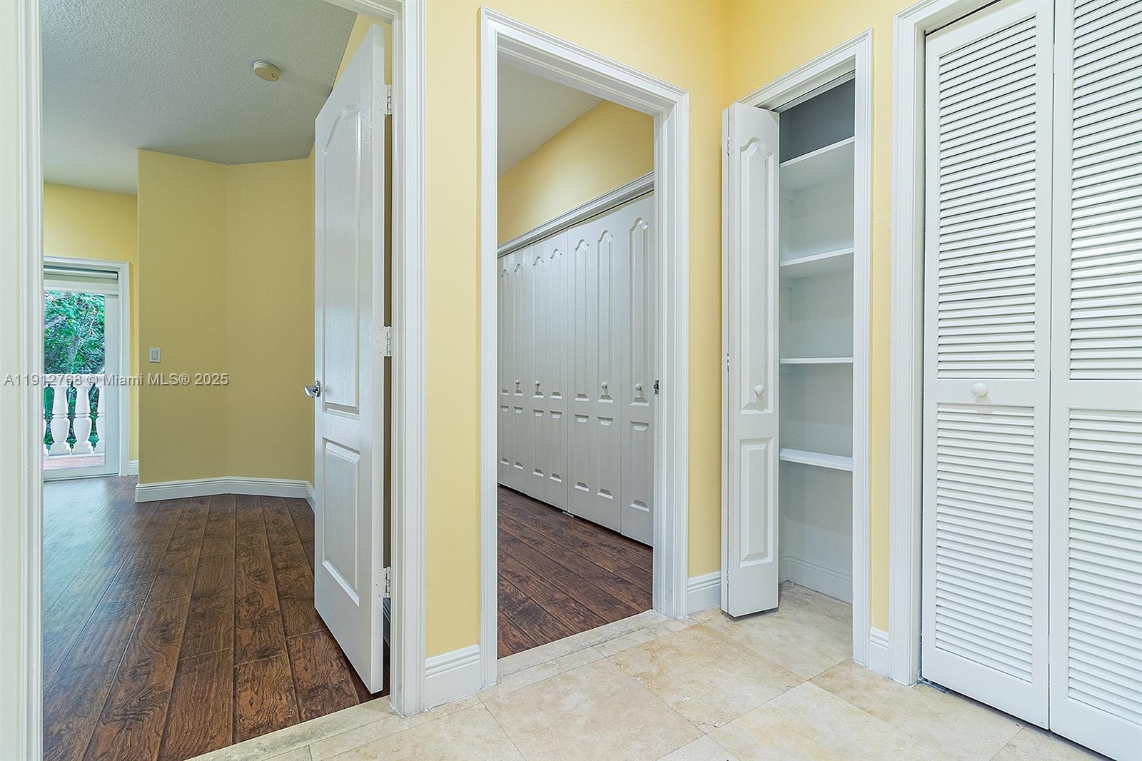 BISCAYNE REALTY COS SUB O - Residential Lease