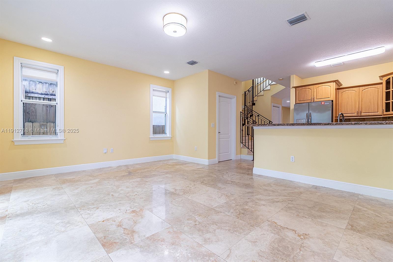 BISCAYNE REALTY COS SUB O - Residential Lease