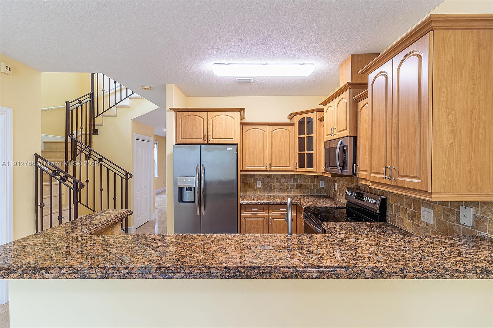 BISCAYNE REALTY COS SUB O - Residential Lease