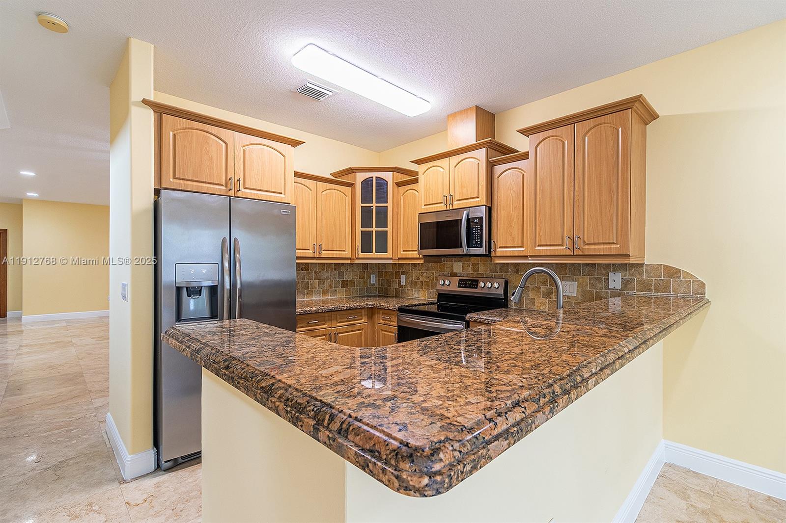 BISCAYNE REALTY COS SUB O - Residential Lease