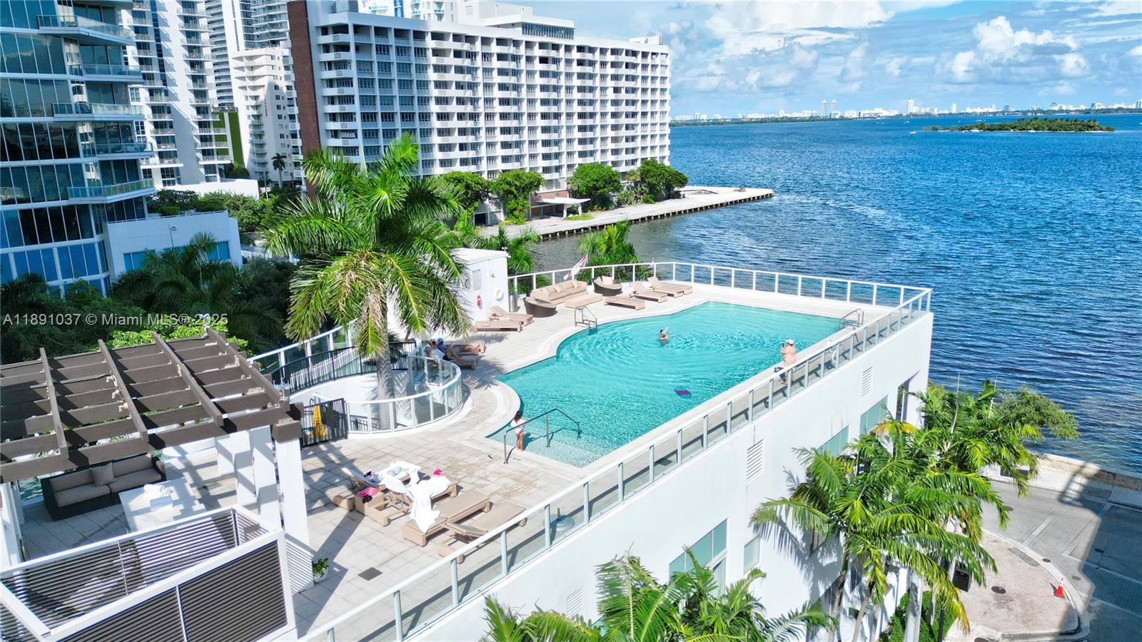 PARAMOUNT BAY CONDO - Residential Lease
