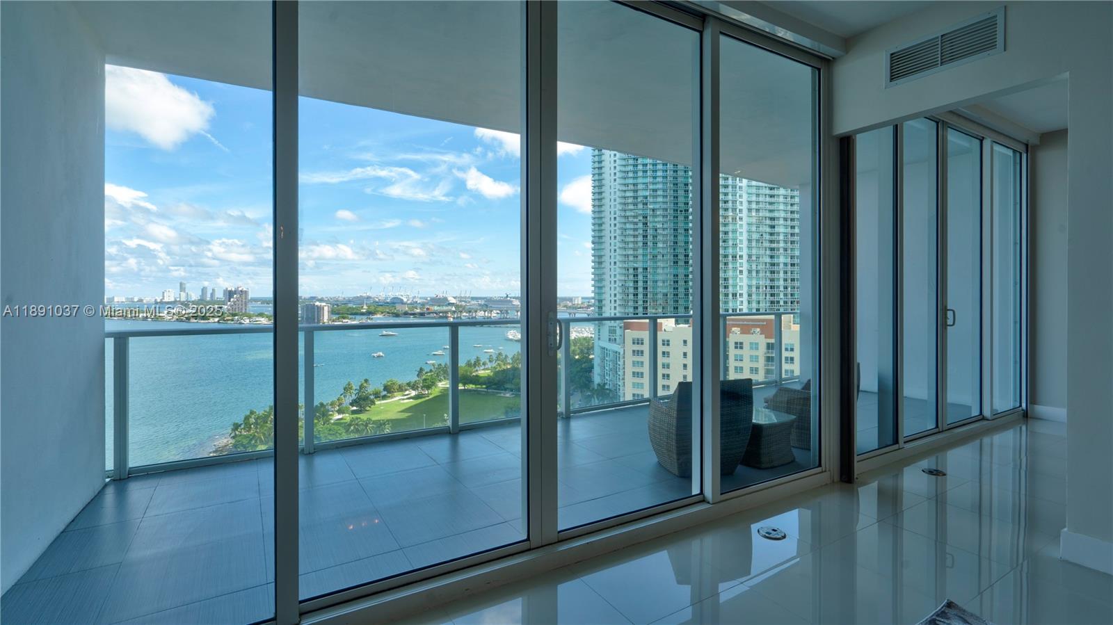 PARAMOUNT BAY CONDO - Residential Lease