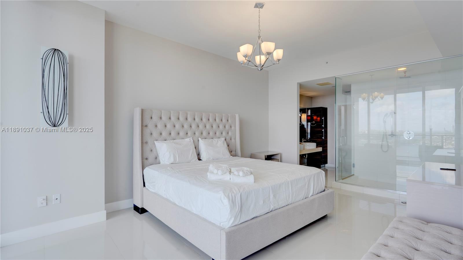 PARAMOUNT BAY CONDO - Residential Lease