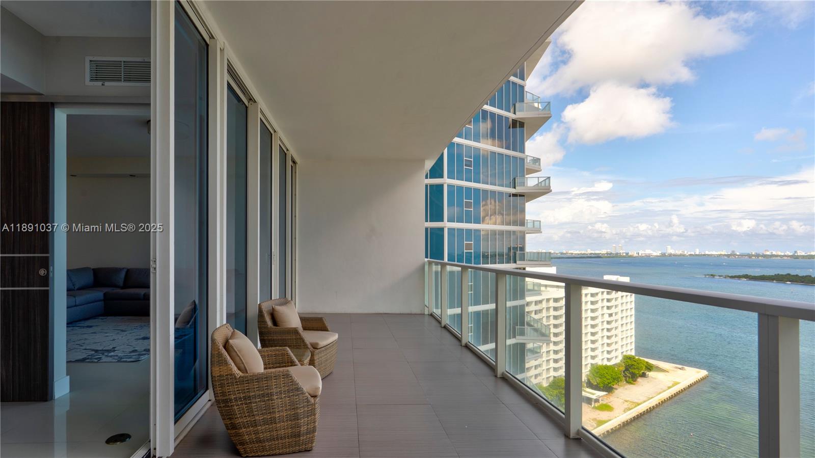 PARAMOUNT BAY CONDO - Residential Lease