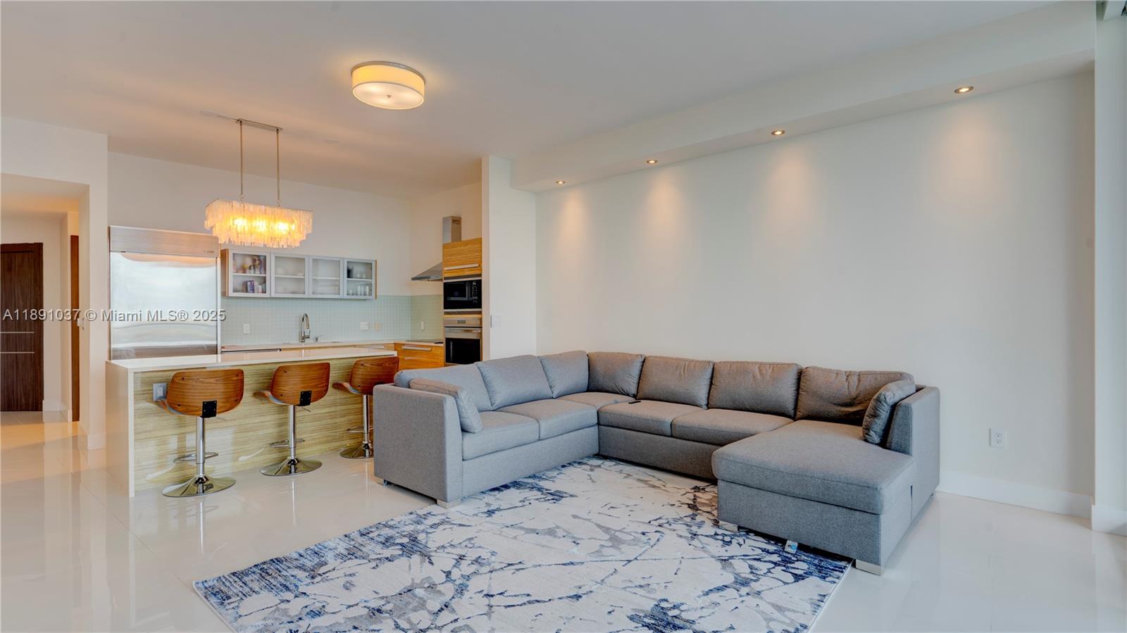 PARAMOUNT BAY CONDO - Residential Lease