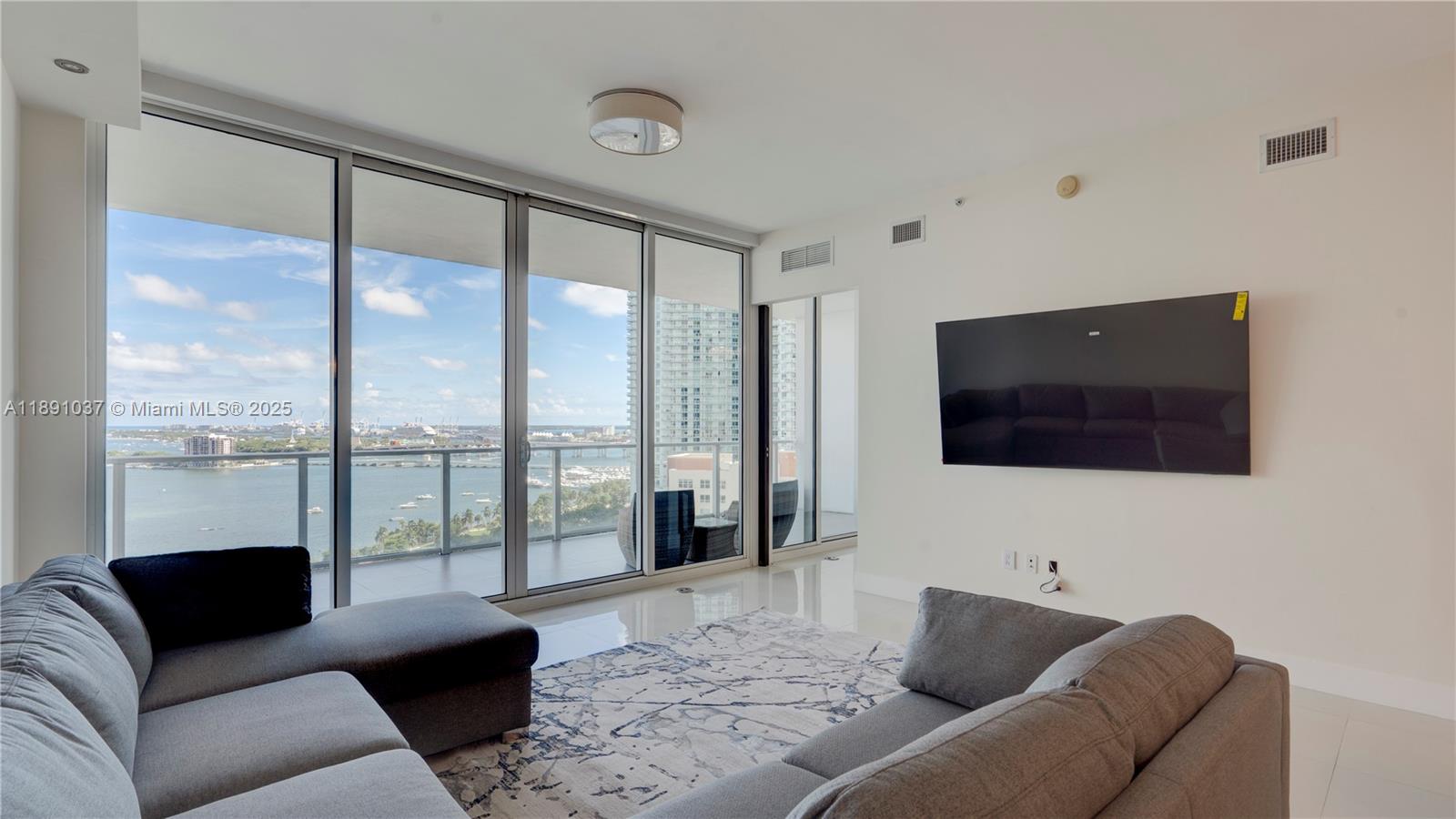 PARAMOUNT BAY CONDO - Residential Lease