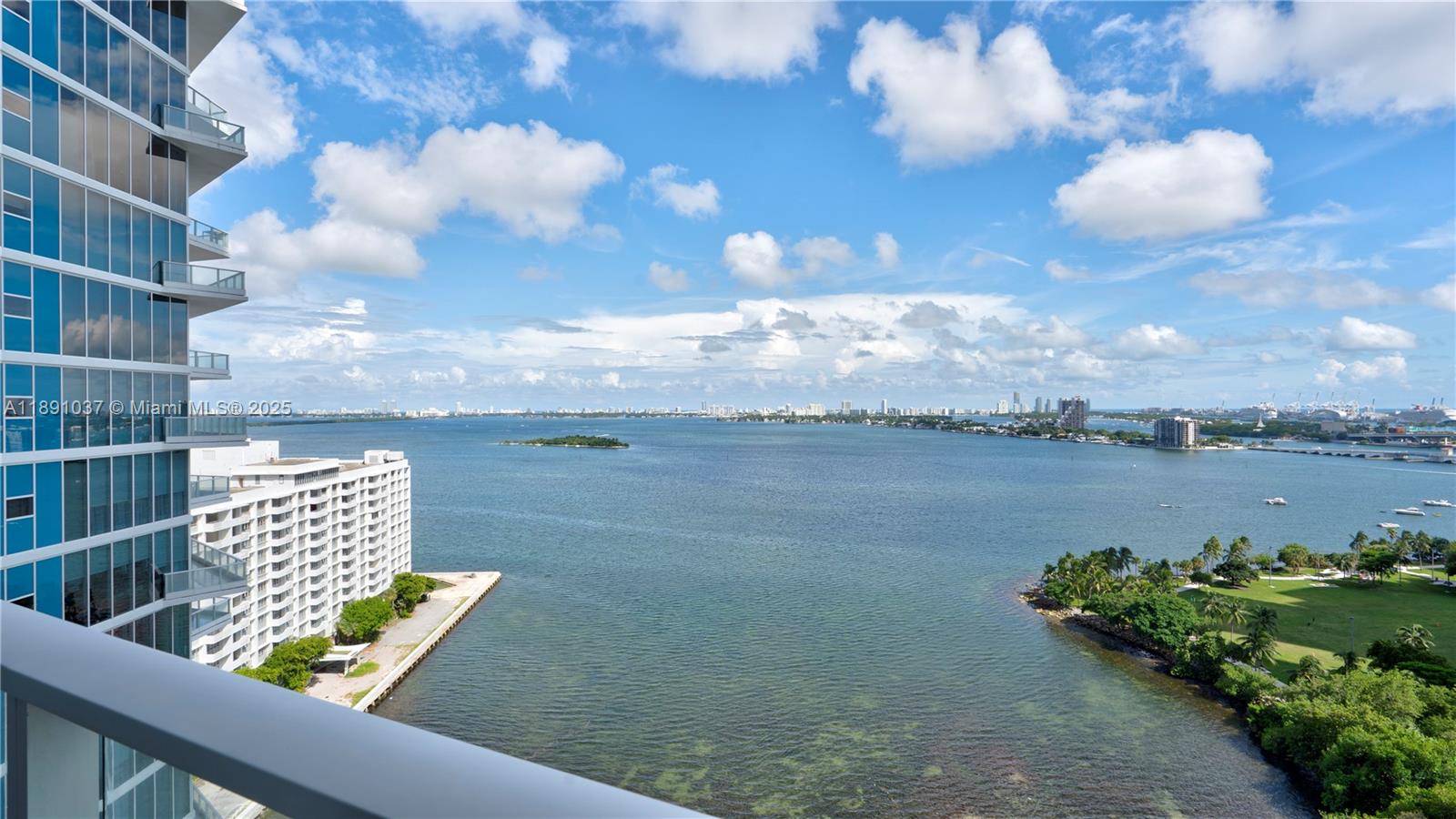 PARAMOUNT BAY CONDO - Residential Lease