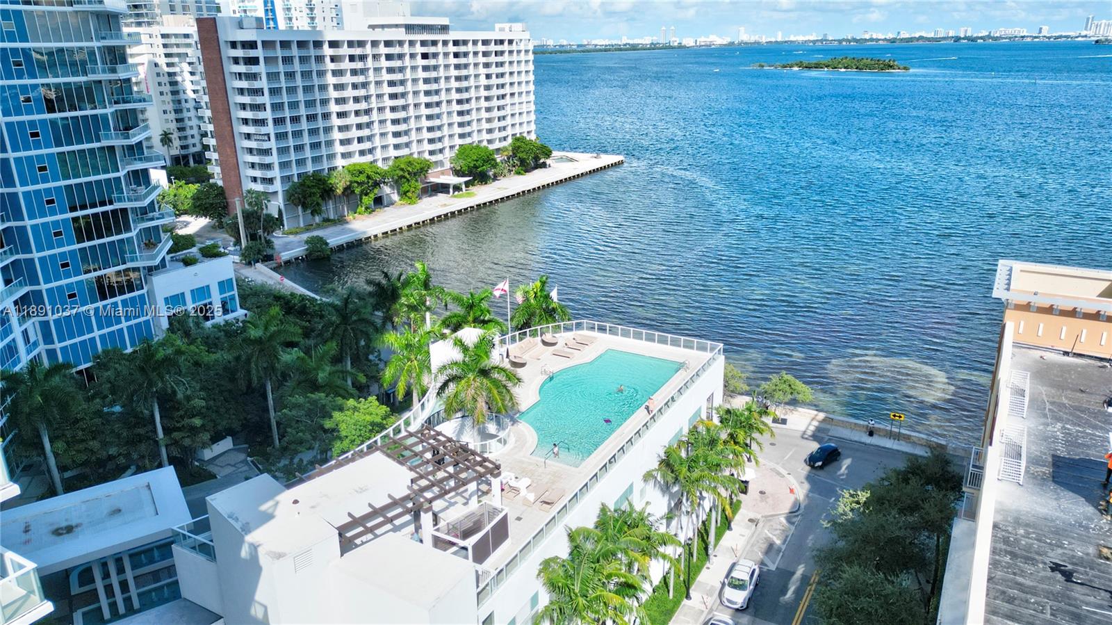 PARAMOUNT BAY CONDO - Residential Lease