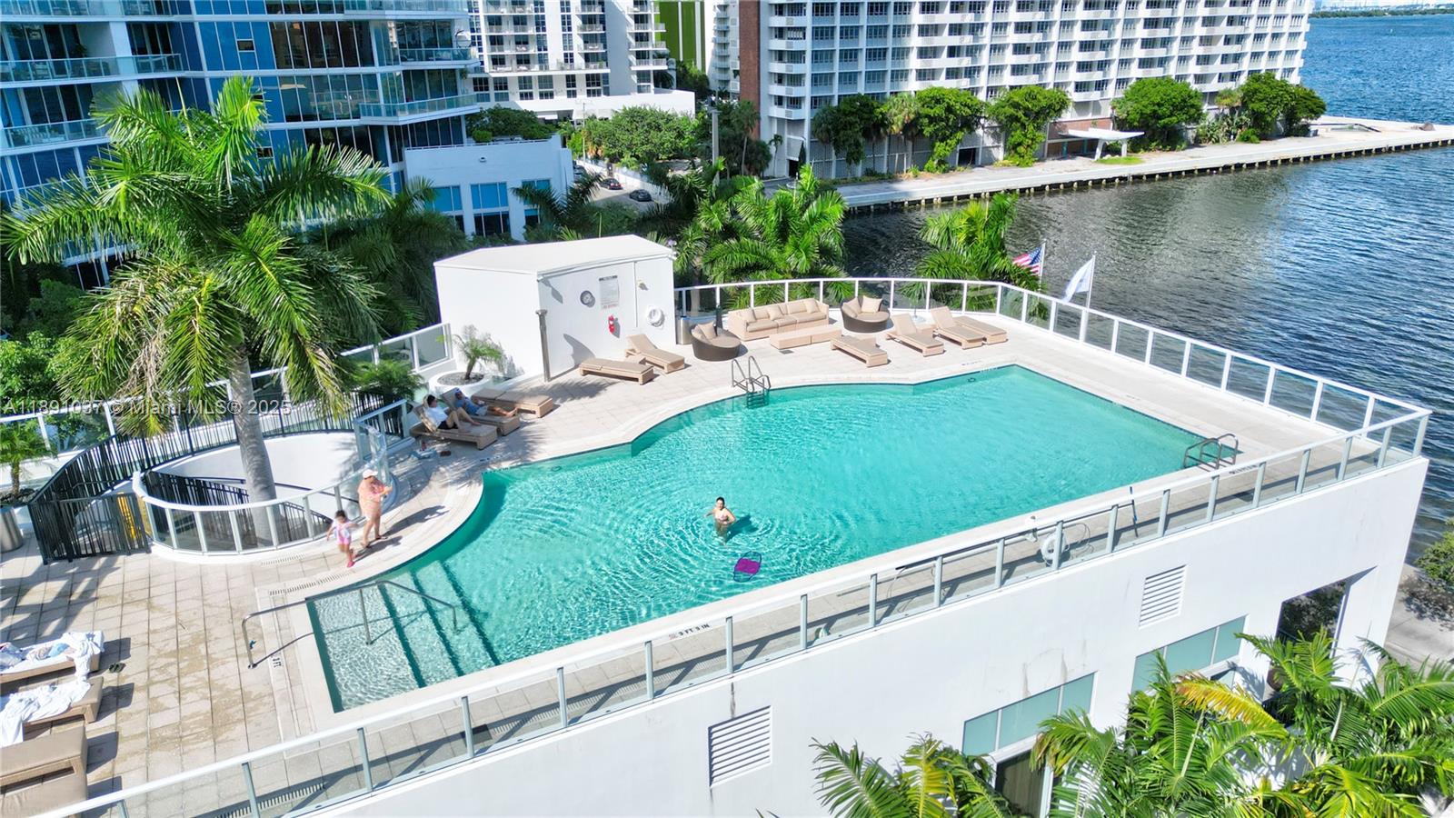 PARAMOUNT BAY CONDO - Residential Lease
