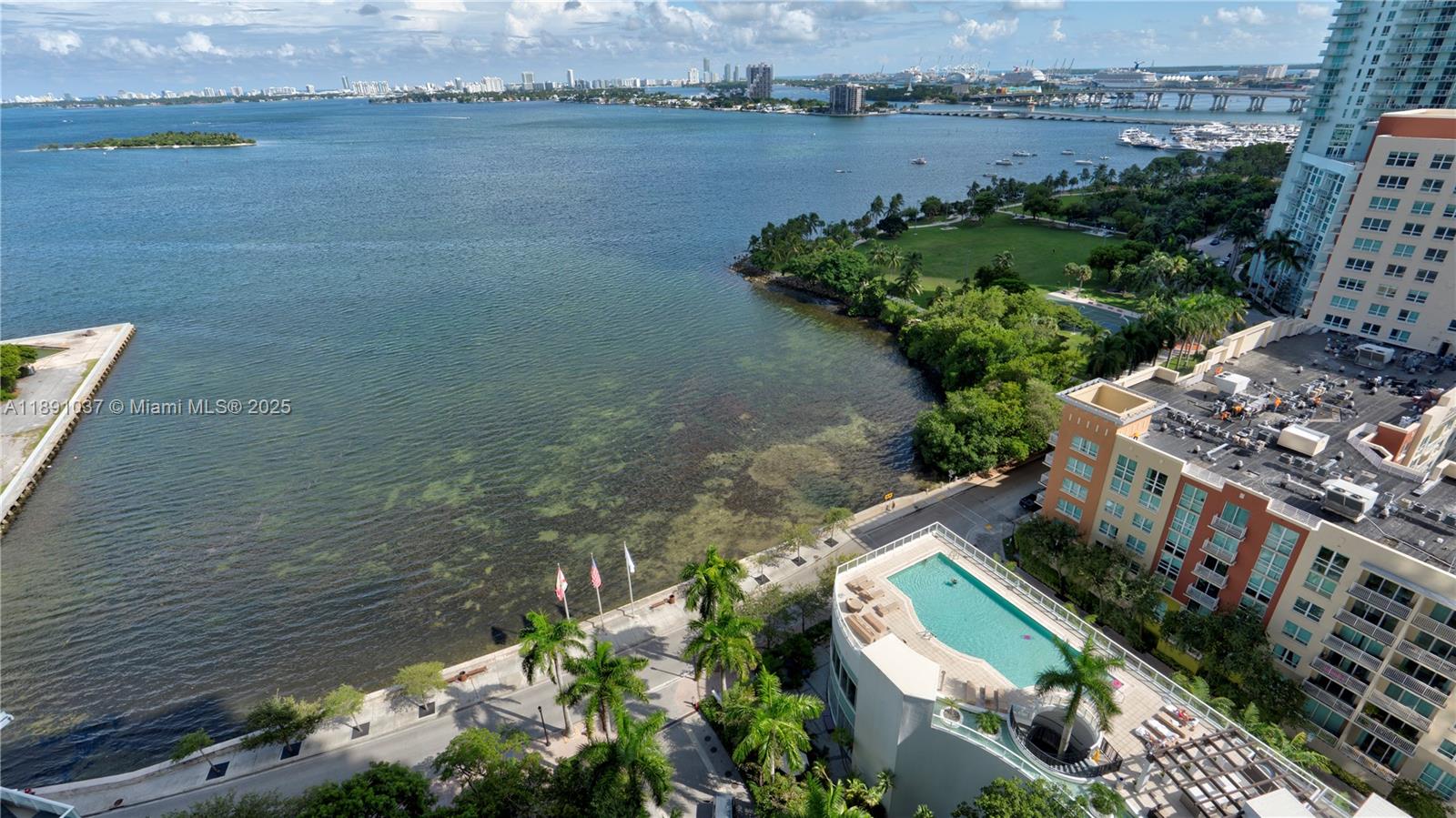 PARAMOUNT BAY CONDO - Residential Lease