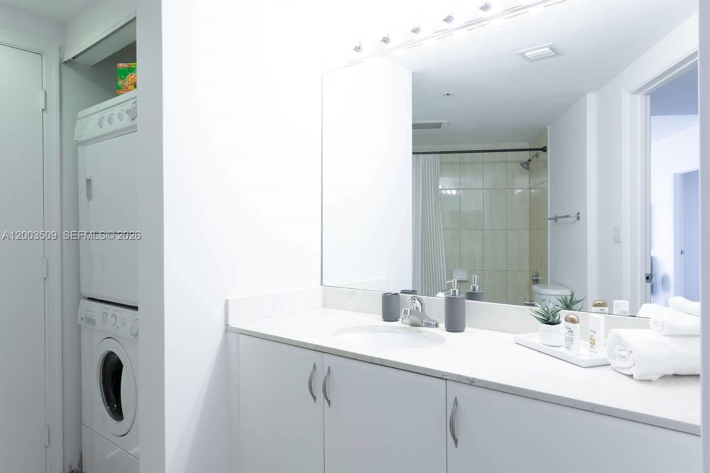 OPERA TOWER CONDO - Residential