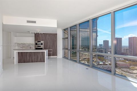 851 NE 1st Ave 3102 Miami FL 33132