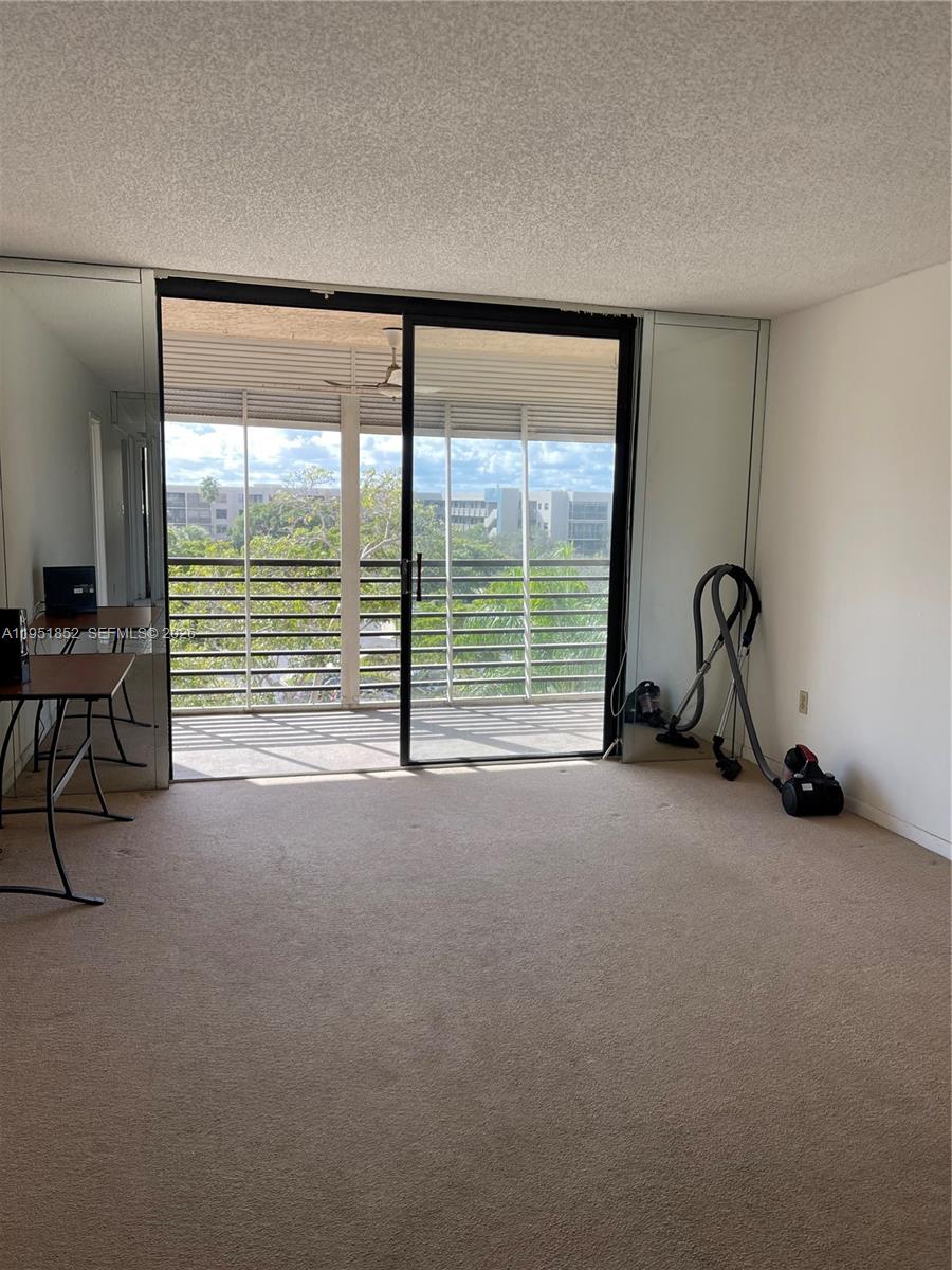 COLONY POINT 3 CONDO - Residential