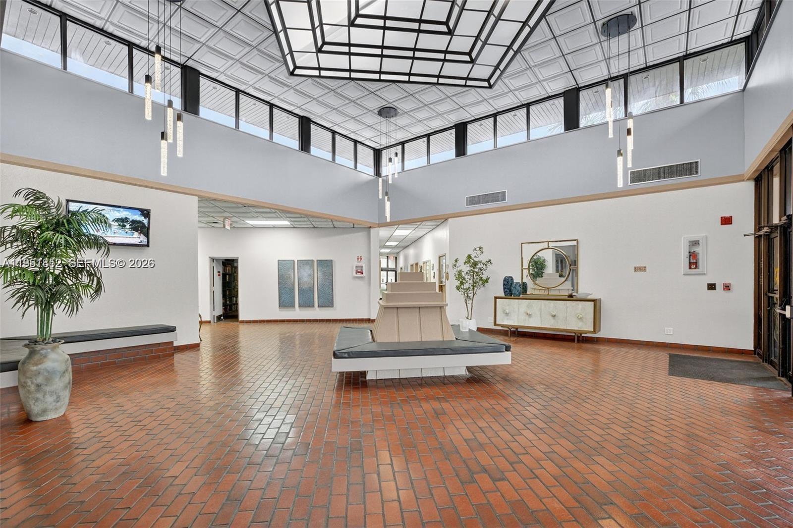 COLONY POINT 3 CONDO - Residential