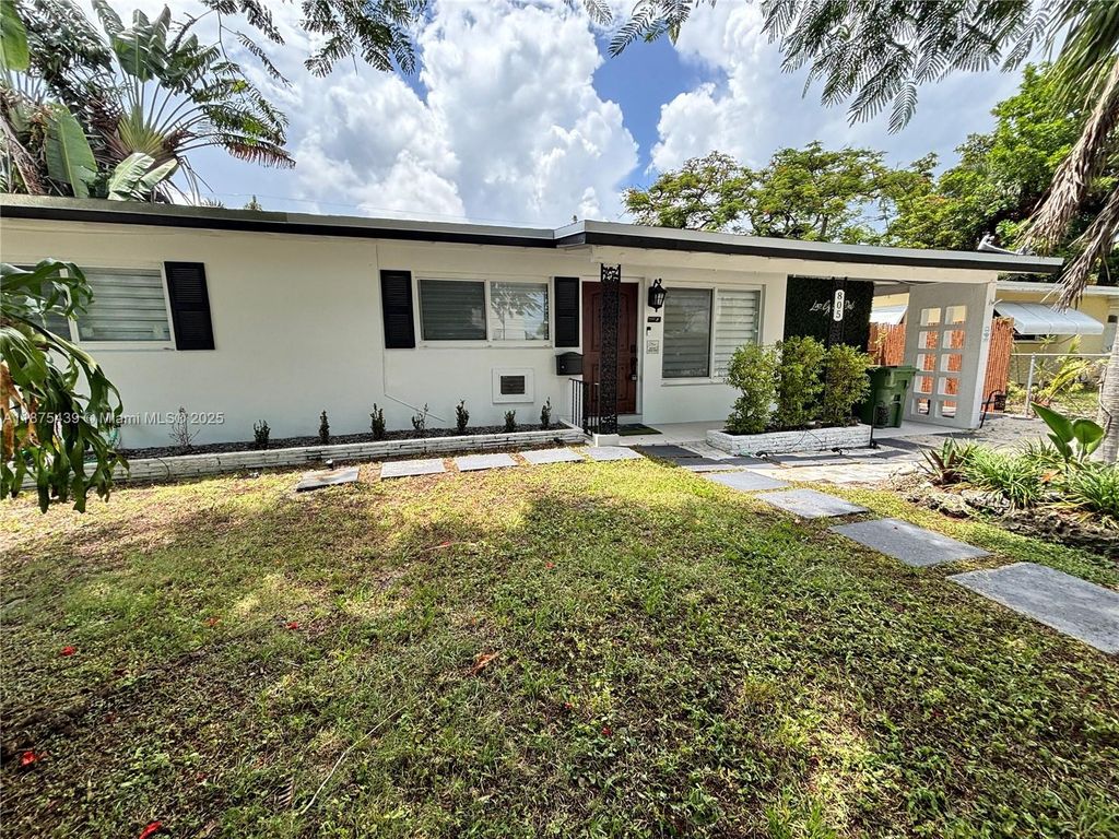 Photo of 805 SW 22nd Ave, Fort Lauderdale, FL 33312 (MLS # A11875439)