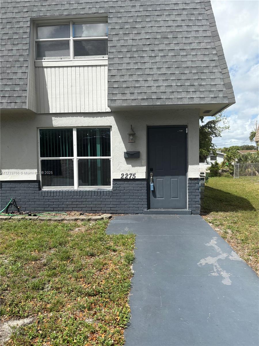 2271 Nw 59th Way 2275, Lauderhill, Miami-Dade County, Florida - 2 Bedrooms  
2 Bathrooms - 