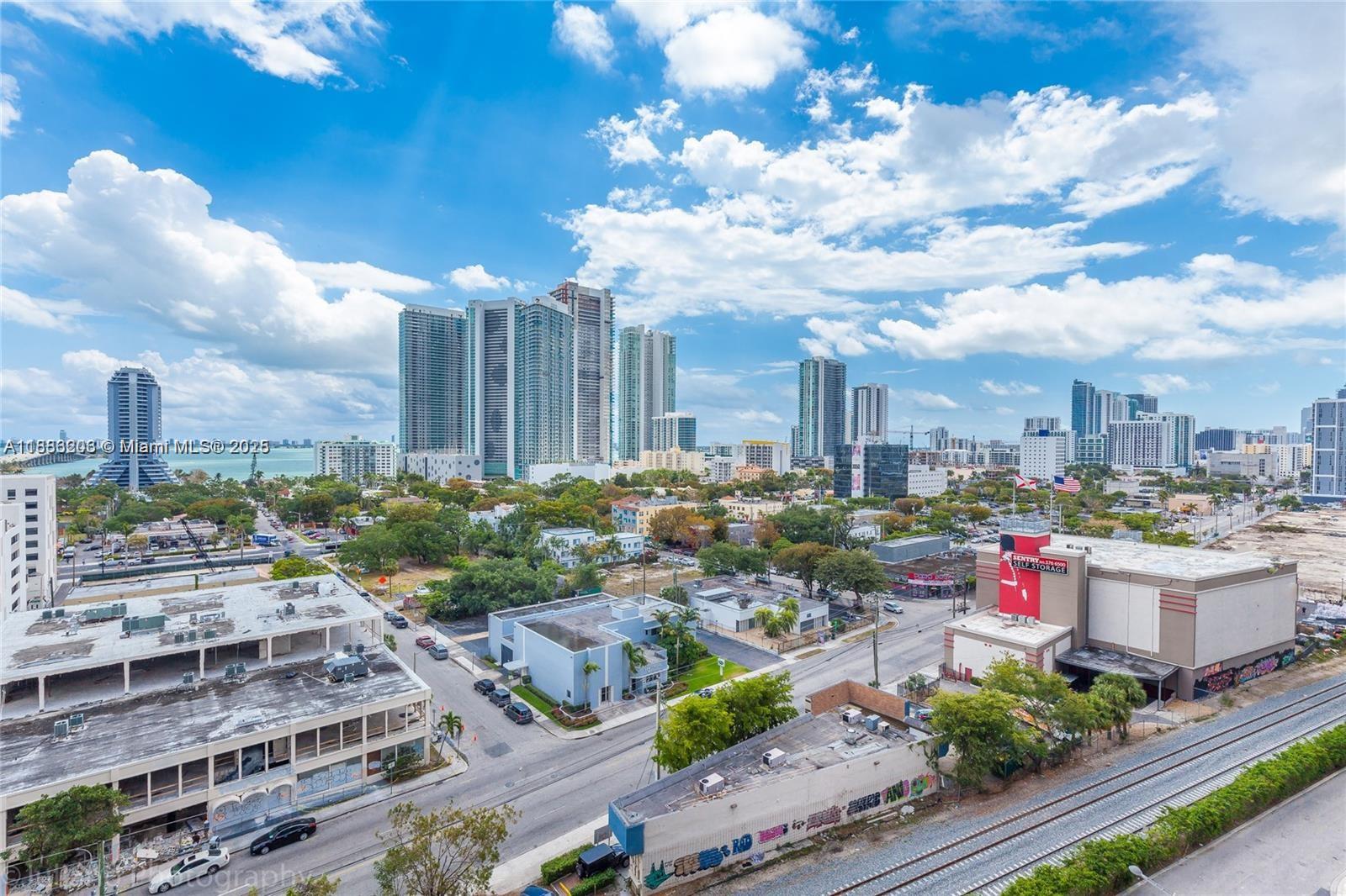 3401 MIDTOWN CONDO - Residential Lease