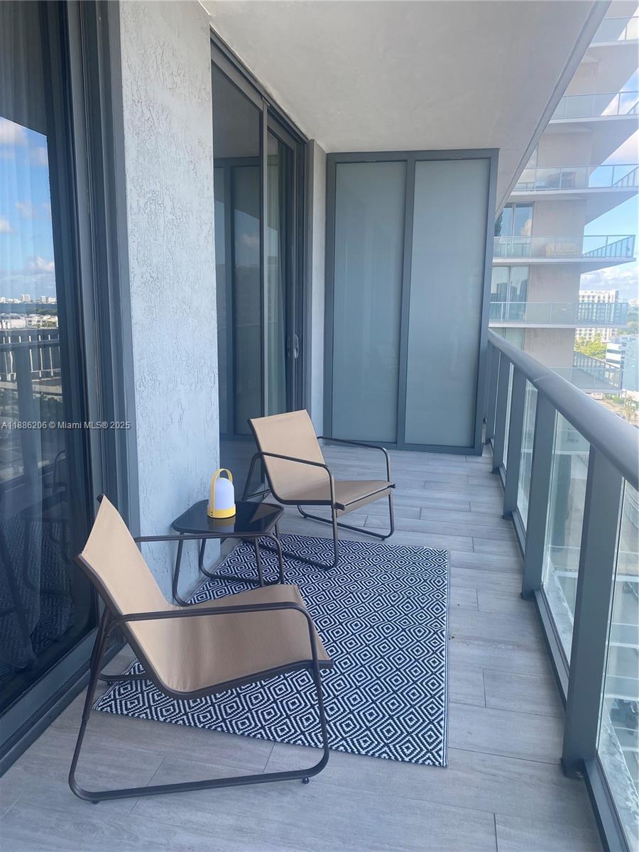 3401 MIDTOWN CONDO - Residential Lease