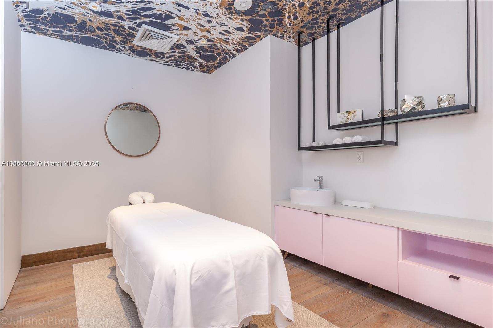 3401 MIDTOWN CONDO - Residential Lease